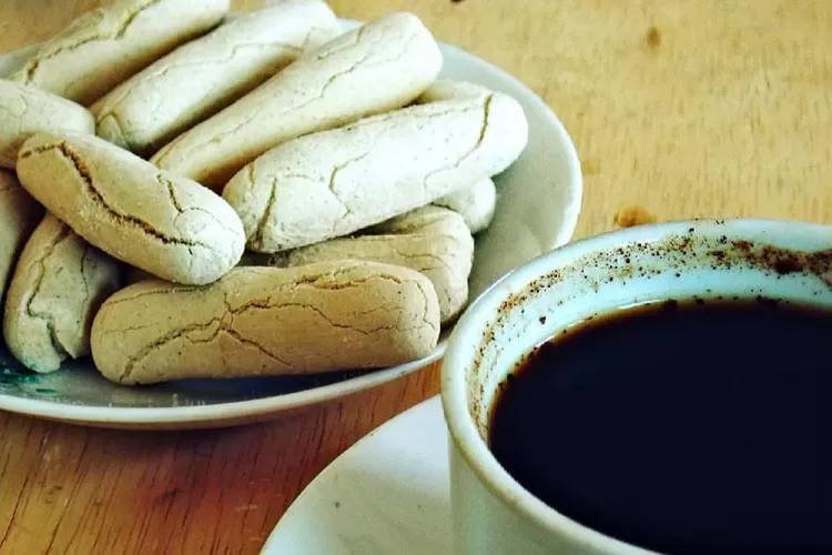 Kue Bagiak: Simbol Syukur dan Kemenangan dalam Setiap Gigitannya