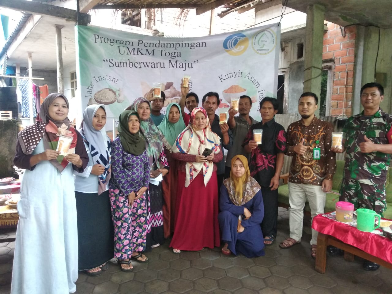 Warga Gombengsari Didampangi PPH HCCM Banyuwangi Urus Sertifikasi Produk Halal