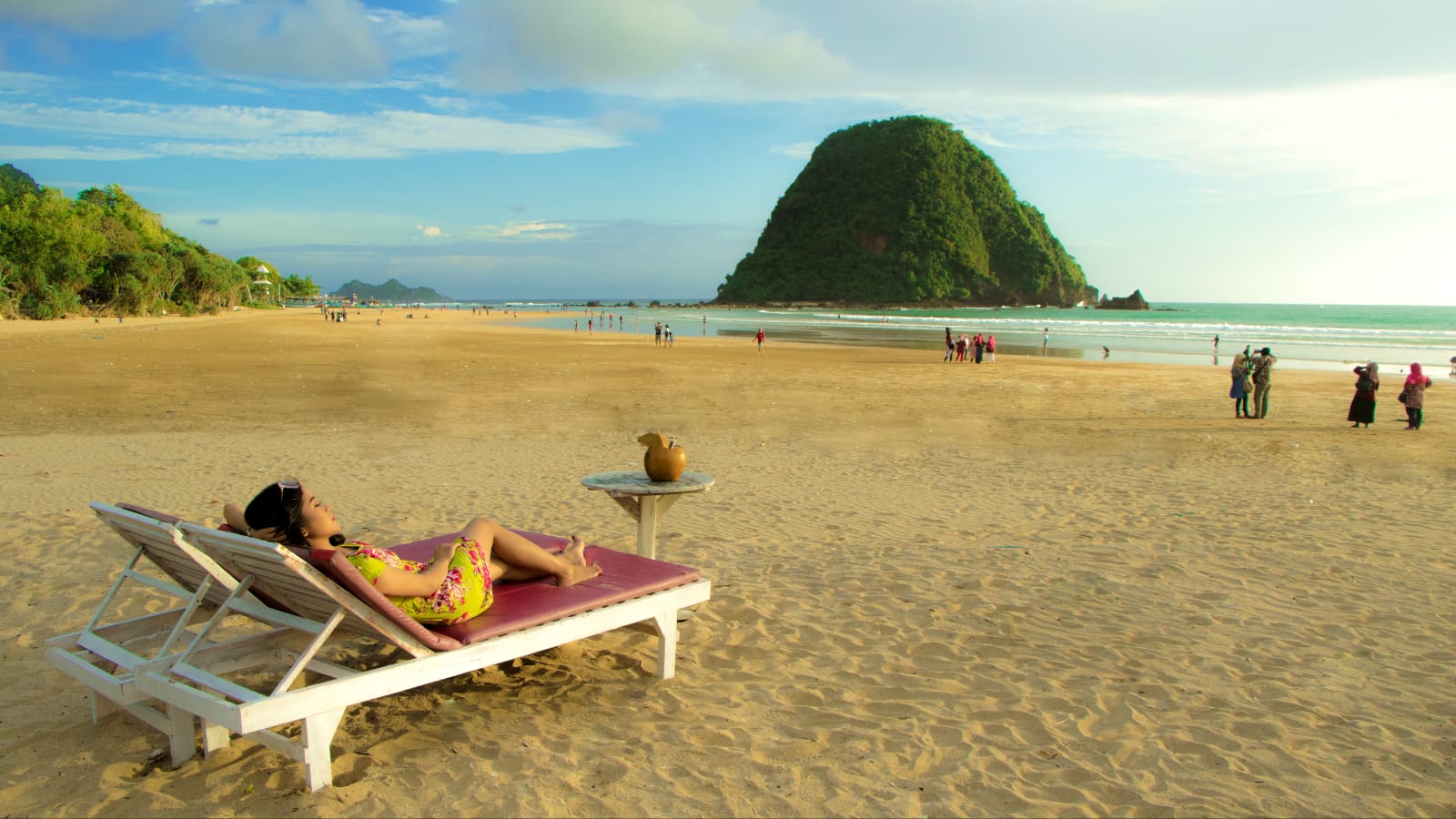 Pulau Merah dan Rekam Jejak Geologi di Banyuwangi