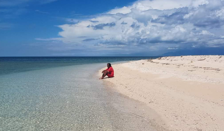 Yuk ke Pulau Tabuhan Banyuwangi, Nikmati Suasana Pantai yang Indah