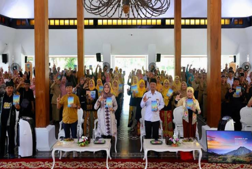 Guru Banyuwangi Diajak Pahami Sastra dan Puisi 