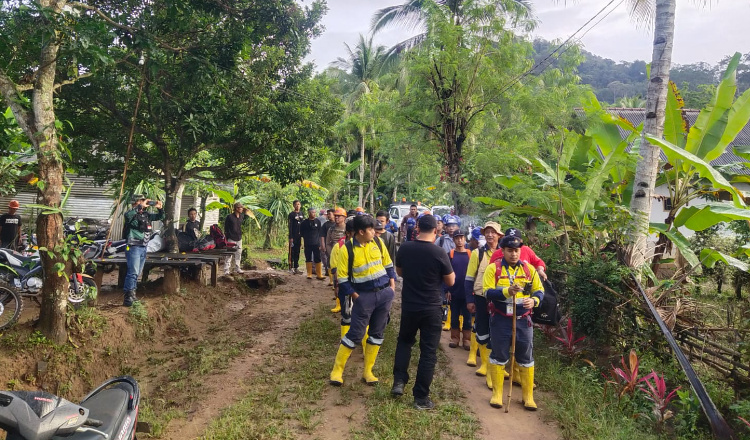 Puluhan Warga Pesanggaran Dilibatkan dalam Survey Geologi PT BSI 