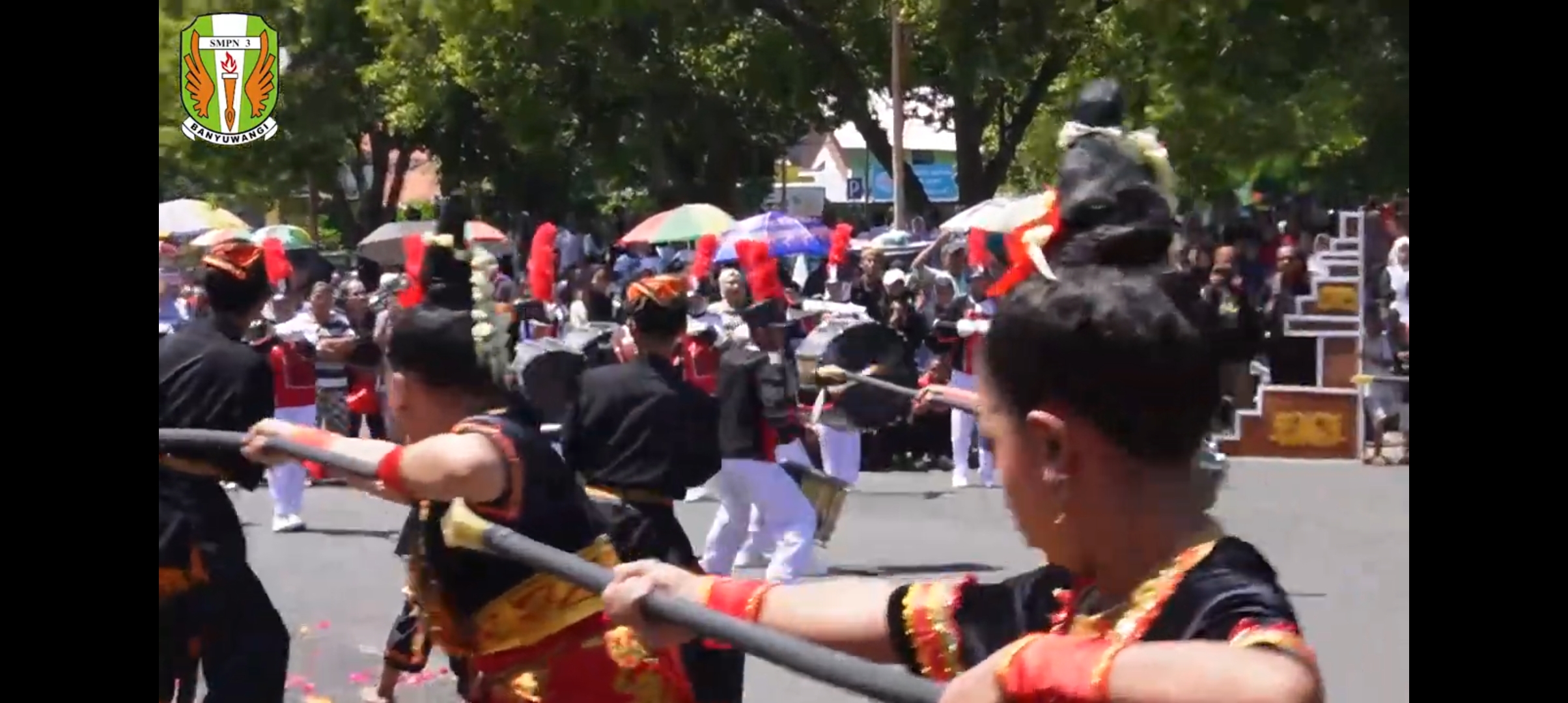 Tumbuhkan Kreativitas Pelajar Lewat Festival Drumband Etnik